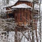 Imágenes de la página de Facebook del  hotel Baumhaus