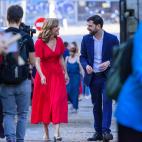 La ministra Pilar Alegría, con el jefe de Política de El Huff Post, Antonio Ruiz Valdivia