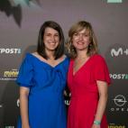 La subdirectora de El HuffPost Laura Riestra junto a la ministra de Educación Pilar Alegría