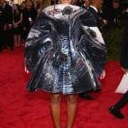 5c8aac352000009e046f8817