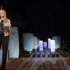 Cristina Cifuentes, candidata del PP a la Comunidad de Madrid, junto a Esperanza Aguirre, candidata a la Alcaldía, en un acto en el Retiro.