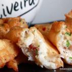 La mezcla del bacalao y el tomate puede hacer de los bu&ntilde;uelos, incluso, un aperitivo perfecto para la Semana Santa. Mira aqu&iacute; como disfrutar de ellos.