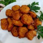 &iquest;Qui&eacute;n pensaba todav&iacute;a que el queso no se le puede poner a todo? S&iacute;, tambi&eacute;n a los bu&ntilde;uelos. Es un ingrediente que aporta sabor a cualquier plato. Aqu&iacute; puedes mirar c&oacute;mo preparar los bu&nti...