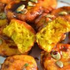 La mezcla del pollo con miel es una combinaci&oacute;n que cada vez se utiliza m&aacute;s en la cocina. Tambi&eacute;n se puede utilizar para preparar bu&ntilde;uelos que se alejan m&aacute;s de la receta tradicional. As&iacute; se hacen.