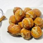 Un cl&aacute;sico, a la vez que imprescindible. No hay dulce que no tenga una variante con chocolate, y los bu&ntilde;uelos no iban a ser menos. Mira aqu&iacute; c&oacute;mo cocinarlos.