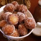 Aunque pueda parecer todo lo contrario, se trata de una receta nada empalagosa. La compota de manzana y la sala de caramelo combinan a la perfecci&oacute;n. Aqu&iacute; tienes c&oacute;mo preparar la receta.