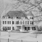 La fachada fue pintada de blanco en los años 60. La foto es de 1977.