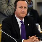 Cameron escucha comentarios durante la cumbre del G20 en San Petersburgo, Rusia, el viernes 6 de septiembre de 2013.
