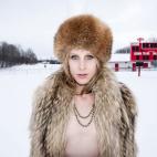 Los artistas Zackary Drucker, una mujer transexual, y Amos Mac, un hombre transexual, viajaron al pueblo de la infancia de Drucker en Siracusa, Nueva York, para realizar una serie de fotografías explorando las nociones de identidad, memoria y o...