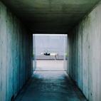 Entrada al recinto Sky Pesher de James Turrell. Minneapolis, Estados Unidos. Foto de Dana Grethen/Snapwire.