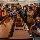 62cbfdcc250000f07832feb9