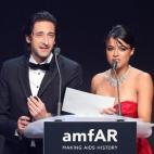 5c8aa03d360000c81a6bbba5