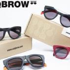 Uniqbrow es un diseño español que permite ahorrar en un producto tan caro como son las gafas de sol de calidad. Con monturas de material parcialmente flexible y lentes intercambiables se puede cambiar de modelo de gafas de un modo muy sencillo...