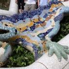 Al principio el Parque Güell iba ser una zona ajardinada para los ricos de Barcelona, pero al final Gaudí lo convirtió en un parque rodeado de pinos y vegetación mediterránea. El equilibrio entre arquitectura y naturaleza es espectacular, s...