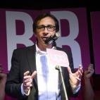 5c8aa0c220000043046f6b5e