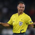 Luis Medina Cantalejo. Once temporadas en Primera Divisi&oacute;n. Fue quien avis&oacute; al &aacute;rbitro de la final del Mundial de 2006 entre Francia e Italia del cabezazo de Zidane a Materazzi.