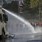 5c8a9308250000bd05814f75