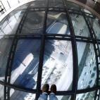 Este punto de observación, que permite estar de pie sobre el vacio es uno de los grandes atractivos del lugar. Quienes tengan miedo a las alturas, absténganse de pasar por ahí.