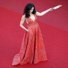 Día: lunes, 18 de mayo. La actriz estadounidense posa para los medios a su llegada al estreno de la película 'Del revés'