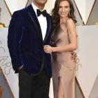 Dwayne Johnson y Lauren Hashian