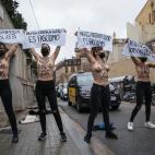 Protesta de Femen ante el colegio de Garriga (Vox)
