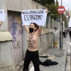 Protesta de Femen ante el colegio de Garriga (Vox)