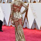 Jessica Biel, de espaldas