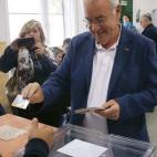 5c8ab12a230000dd042385bd