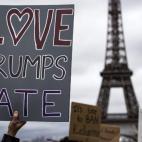 5c8a56fc260000ea04fe3a11