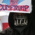 5c8a5700260000ea04fe3a16