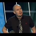 Cuándo lo ganó: Ganó el de Mejor canción original por Yo, también, de la película homónima (2010). Dónde lo tiene: "Lo tengo guardado en un cajón de mi estudio de grabación. Me siento feliz y orgulloso de tenerlo pero no soy muy de mo...