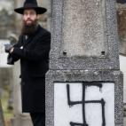 5c8a51b9250000580680ff09