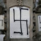 5c8a51ba260000ea04fe3337