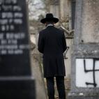 5c8a51bb3b000037066bd5f9