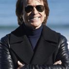 5c8b30442500000704ca4346