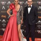 ¿De largo o de corto? ¿Ajustado o voluminoso? El batiburrillo estilístico de Cristina Rodríguez bien merece un cambio.