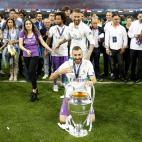 5c8a684e250000bd05811bc2