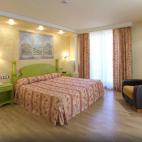 MÁS INFORMACIÓN: - Página web del hotel - Ficha en Booking - Opiniones y precios comparados en Tripadvisor Dirección: Las Barreras Nº2, 39716 Hoznayo, Cantabria, España