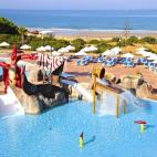 MÁS INFORMACIÓN: - Página web del hotel. - Ficha de Booking. - Opiniones y mejores precios en Tripadvisor. Dirección: Urbanización Novo Sancti Petri, 11130 Novo Sancti Petri, España