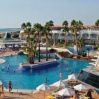 MÁS INFORMACIÓN: - Página web del hotel. - Ficha de Booking. - Opiniones y mejores precios en Tripadvisor. Dirección: Urbanización Novo Sancti Petri, 11130 Novo Sancti Petri, España