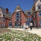 MÁS INFORMACIÓN - Página web del hotel - Ficha de Booking Dirección: Avenida Alcalde Pere Molas, s/n, 43840 Salou, Tarragona, España