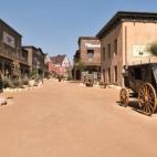 MÁS INFORMACIÓN - Página web del hotel - Ficha de Booking Dirección: Avenida Alcalde Pere Molas, s/n, 43840 Salou, Tarragona, España