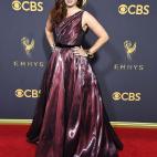 Debra Messing, de Romona Keveza