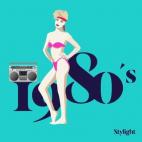 No se puede hablar de los 80 sin mencionar los vídeos de ejercicio de Jane Fonda. Gracias a ella, el aerobic, los calentadores y las mayas color flúor dieron la vuelta al mundo. Como es natural, después de tanto ejercicio los bikinis por enci...