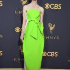 Mackenzie Davis, de Delpozo