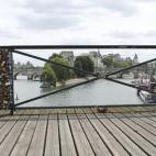 5c8ab313240000f404a3843f