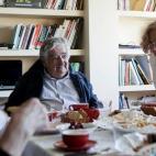 5c8ab2f3230000d5042388f3