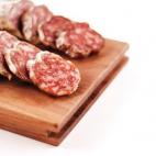 Ahí picas la verdura, la carne, el pescado, etc., por lo que es normal que los gérmenes se acumulen. El 18% de las tablas examinadas por la NSF presentaron bacterias coliformes, familia entre la que se incluyen la E. Coli y la salmonela. ¡Uf!...