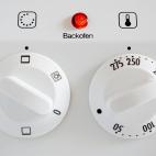 "Aunque a muchos de nosotros no se nos haya pasado por la cabeza, los mandos de la placa son uno de los diez lugares preferidos por los gérmenes para anidar en nuestros hogares", asegura el doctor Donofrio. Obviamente, la comida puede salpicar ...