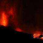 La isla, tomada por los colores de la lava